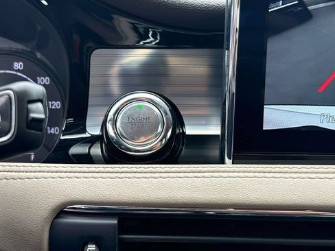 Certified 2022 Lincoln Corsair FWD image 33