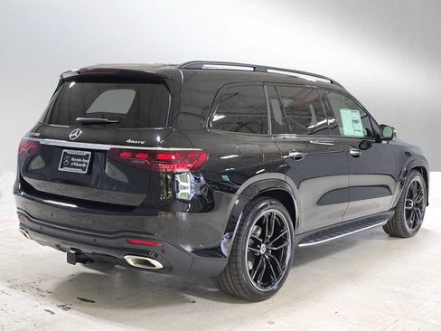 New 2026 Mercedes-Benz GLS 580 4MATIC image 3