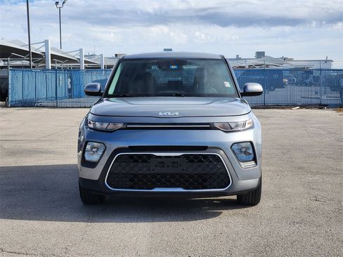 Used 2022 Kia Soul LX w/ Technology Package image 2