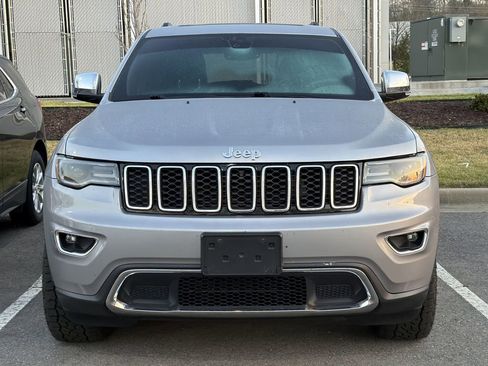 Used 2019 Jeep Grand Cherokee Limited w/ Luxury Group II image 2