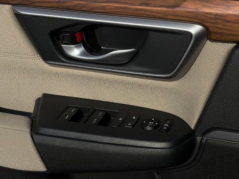 Used 2019 Honda CR-V EX image 18