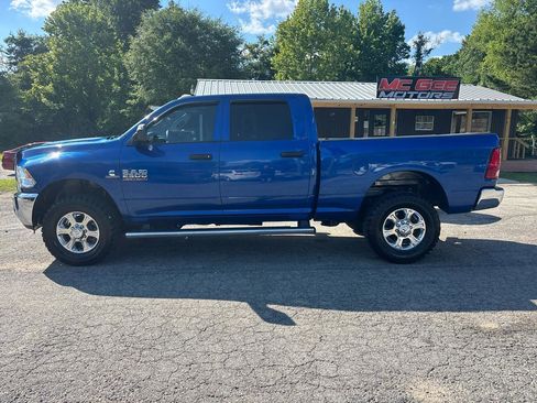 Used 2018 RAM 2500 Tradesman w/ Chrome Appearance Group AWD/4WD image 2