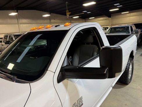 Used 2018 RAM 2500 Tradesman w/ Chrome Appearance Group AWD/4WD image 40