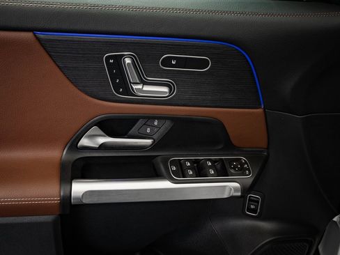 Certified 2023 Mercedes-Benz GLB 250 4MATIC image 25