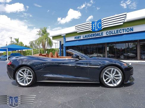 Used 2016 Aston Martin Vanquish Volante RWD image 2