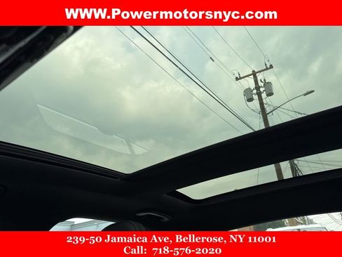 Used 2022 Mercedes-Benz C 300 4MATIC Sedan w/ Pinnacle Trim Package image 39