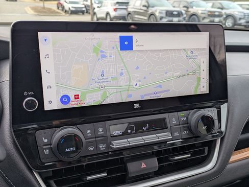 Used 2025 Toyota Grand Highlander AWD Hybrid image 25