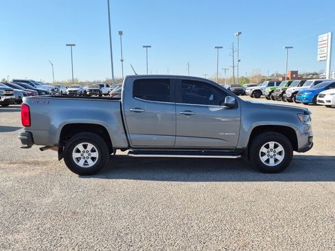Used 2018 Chevrolet Colorado W/T w/ WT Convenience Package image 2