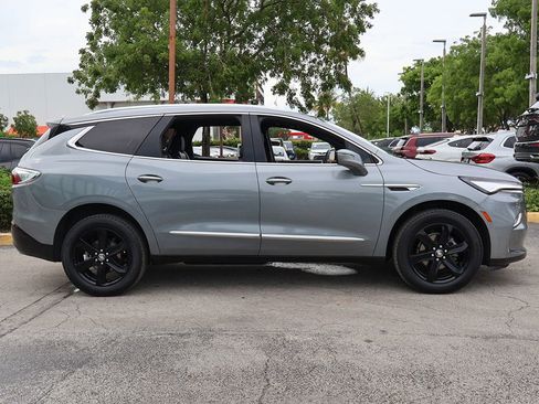 Used 2023 Buick Enclave Essence w/ Sport Touring Edition FWD image 18