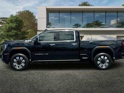Used 2024 GMC Sierra 2500 Denali w/ Technology Package AWD/4WD image 7