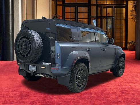 New 2026 Land Rover Defender 110 OCTA image 9