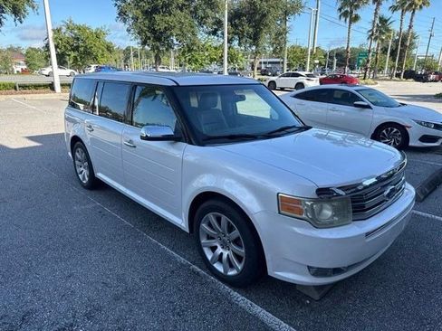 Used 2010 Ford Flex Limited FWD image 3