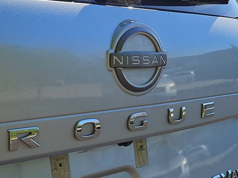 Certified 2023 Nissan Rogue SV image 29