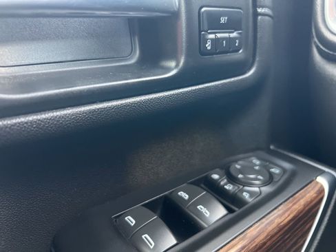 Used 2022 Chevrolet Silverado 2500 High Country w/ Technology Package image 22