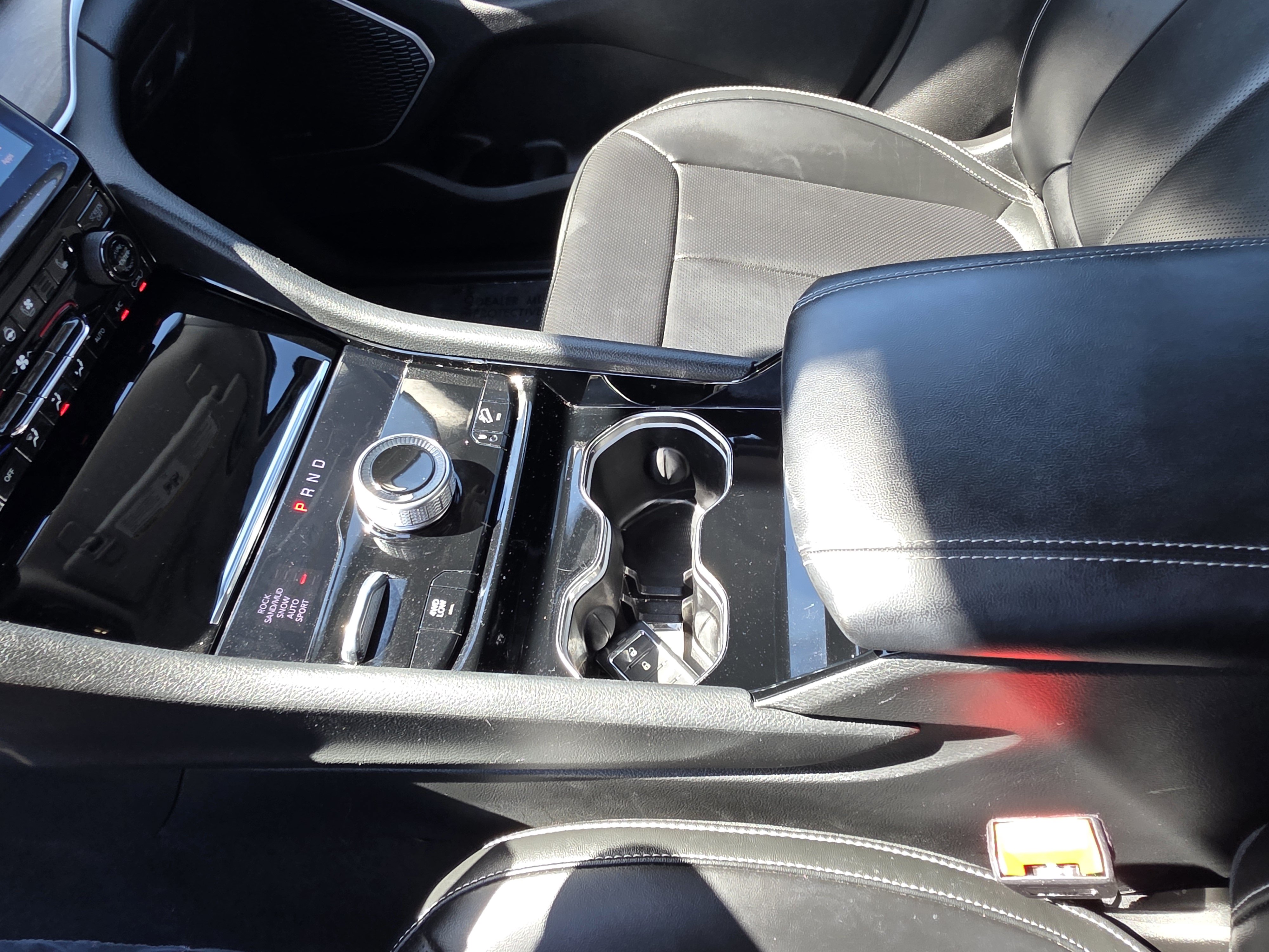 Certified 2023 Jeep Grand Cherokee 4WD 4xe w/ Luxury Tech Group II image 13