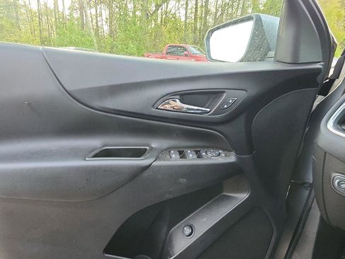 Used 2023 Chevrolet Equinox LT image 15