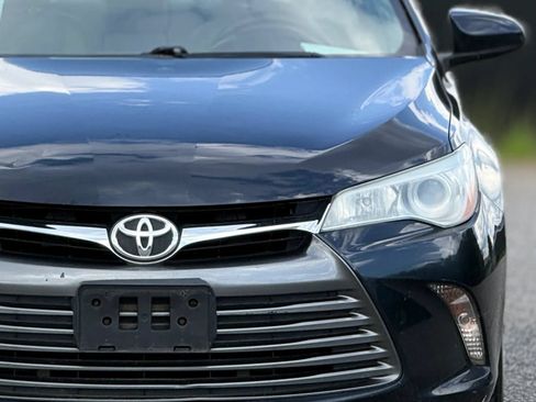 Used 2017 Toyota Camry LE FWD image 12