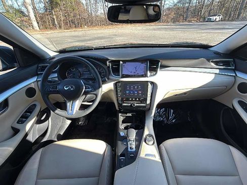 Used 2019 INFINITI QX50 Luxe w/ Navigation Package image 12