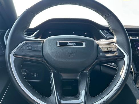 Used 2022 Jeep Grand Cherokee Altitude image 21