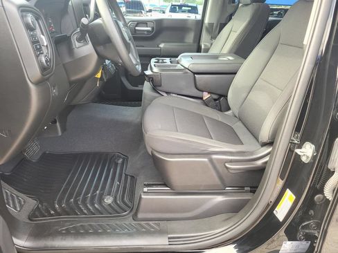 Used 2022 Chevrolet Silverado 1500 Custom AWD/4WD image 17