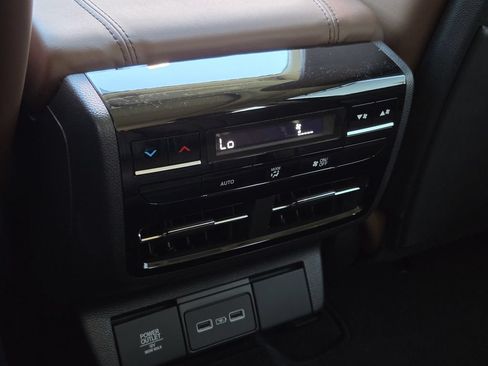 Used 2024 Acura MDX w/ Technology Package FWD image 18