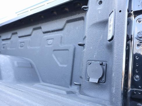 Used 2024 GMC Sierra 3500 AT4 w/ AT4 Preferred Package image 38