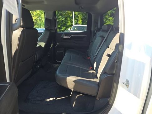 Used 2025 GMC Sierra 1500 SLT AWD/4WD image 12