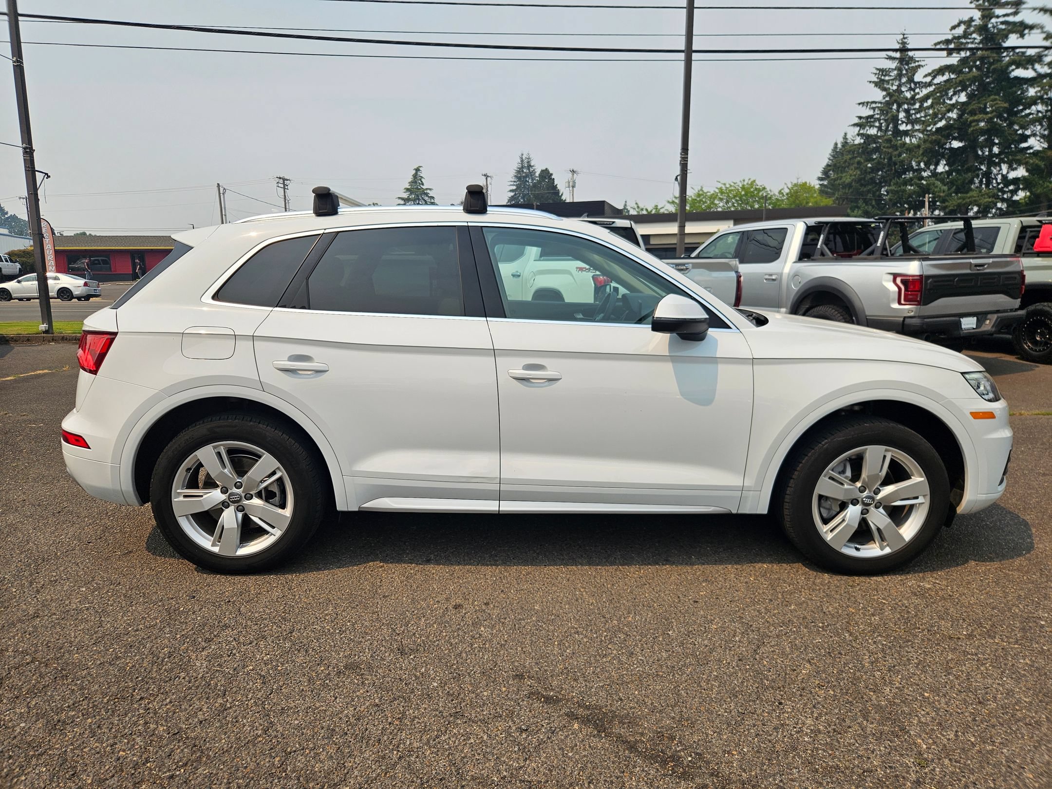 Used 2019 Audi Q5 2.0T Premium w/ Convenience Package AWD/4WD image 6
