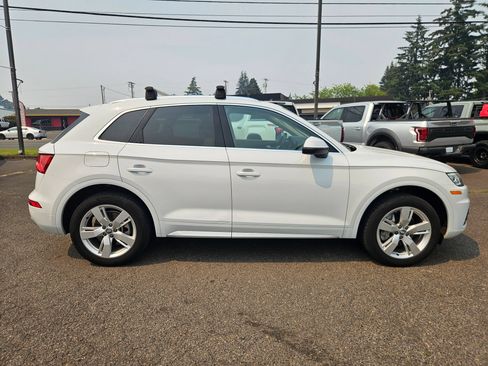 Used 2019 Audi Q5 2.0T Premium w/ Convenience Package AWD/4WD image 6