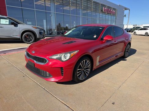 Used 2019 Kia Stinger Base image 1