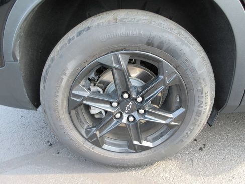 Used 2024 Chevrolet Blazer LT w/ Convenience Package FWD image 9