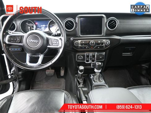 Used 2022 Jeep Wrangler Unlimited Sahara image 10