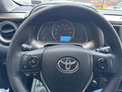 Used 2013 Toyota RAV4 XLE image 38