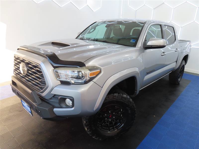 Used 2021 Toyota Tacoma TRD Sport AWD/4WD image 4