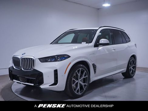 Used 2026 BMW X5 xDrive50e w/ M Sport Package AWD/4WD image 1