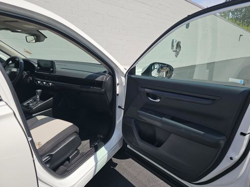Used 2023 Honda CR-V EX image 11