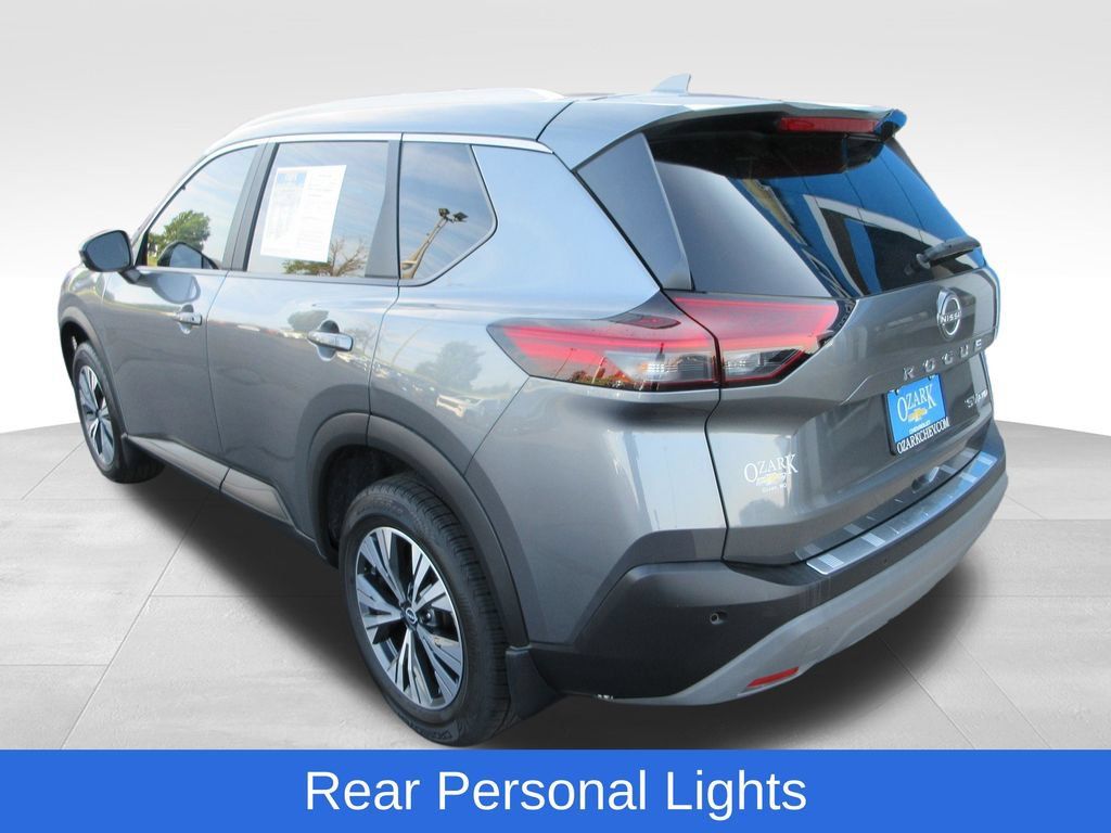 Used 2023 Nissan Rogue SV w/ SV Premium Package AWD/4WD image 3