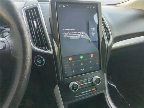 Used 2024 Ford Edge SE image 13