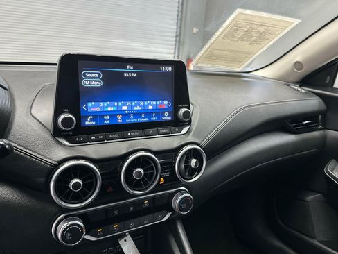 Used 2025 Nissan Sentra SV FWD image 13