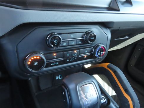 Used 2023 Ford Bronco Badlands AWD/4WD image 23