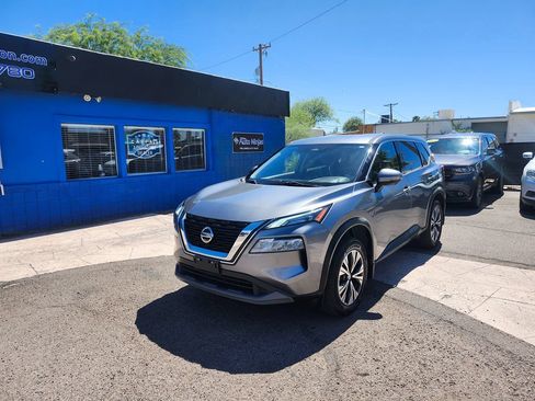 Used 2021 Nissan Rogue SV FWD image 3