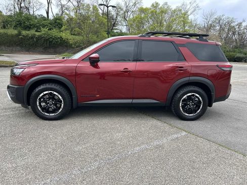 Certified 2025 Nissan Pathfinder Rock Creek AWD/4WD image 4