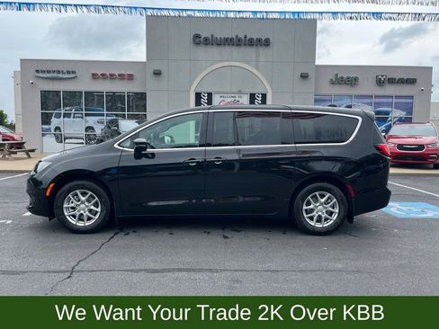 New 2025 Chrysler Voyager LX image 1