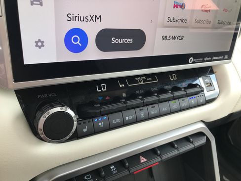 Certified 2023 Toyota Sequoia Capstone image 23