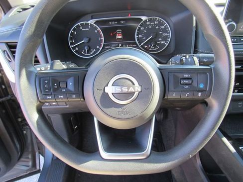 Used 2024 Nissan Rogue SV FWD image 26