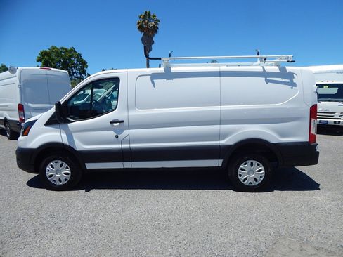 Used 2025 Ford Transit 250 Low Roof w/ Exterior Upgrade Package RWD image 5