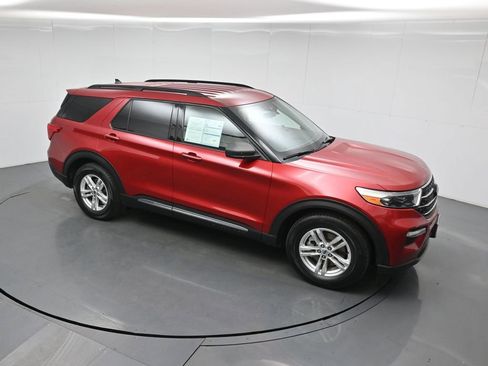 Certified 2021 Ford Explorer XLT image 39