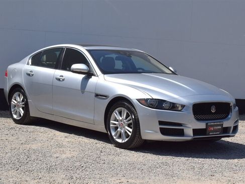Used 2017 Jaguar XE Premium RWD image 1
