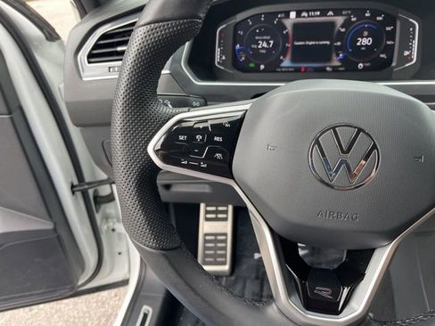 Used 2024 Volkswagen Tiguan SEL R-Line AWD/4WD image 22