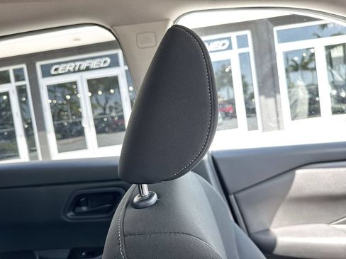 Used 2024 Nissan Rogue S AWD/4WD image 20